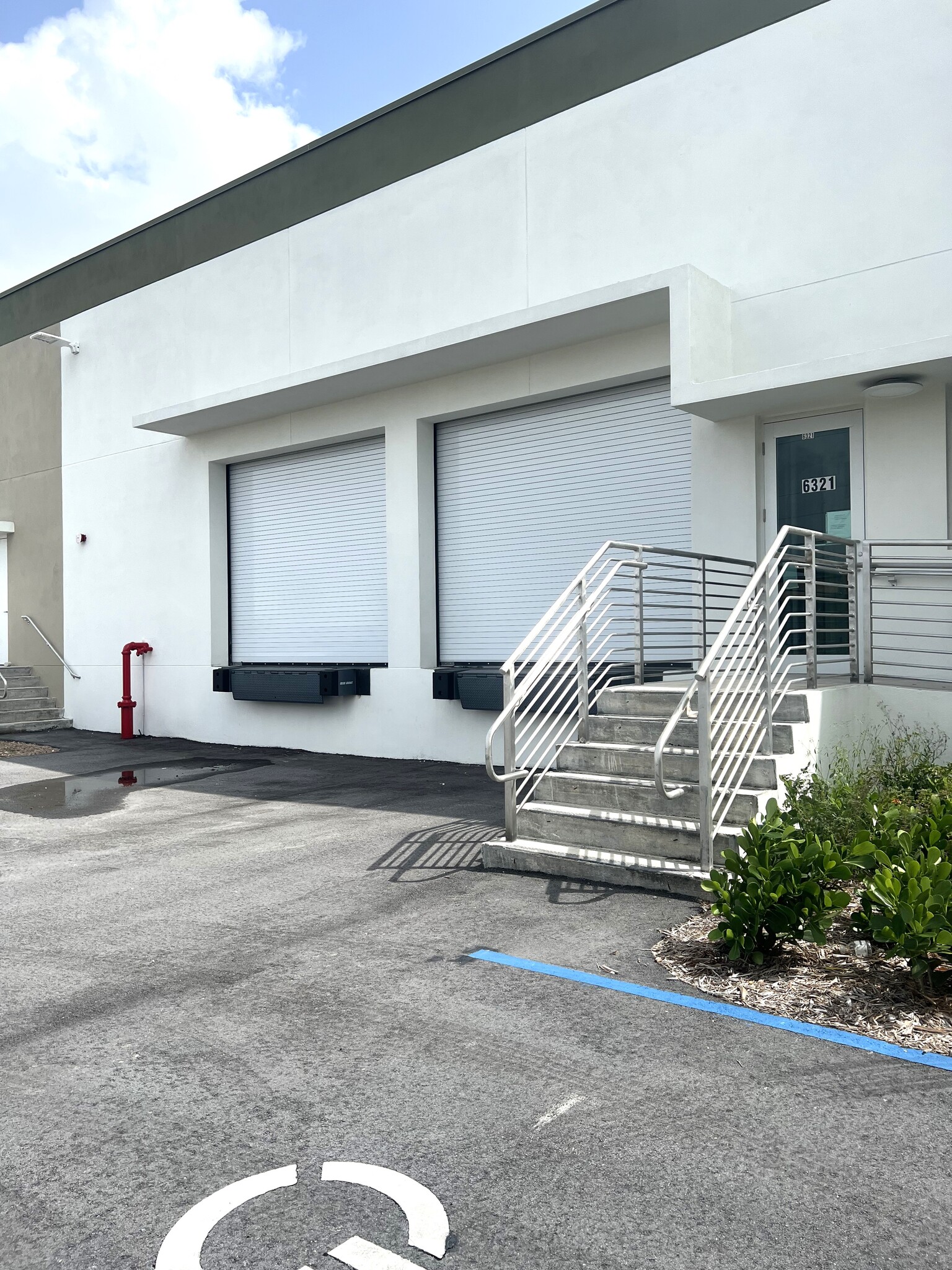 6321 NW 37th Ave, Miami, FL for lease Building Photo- Image 1 of 8