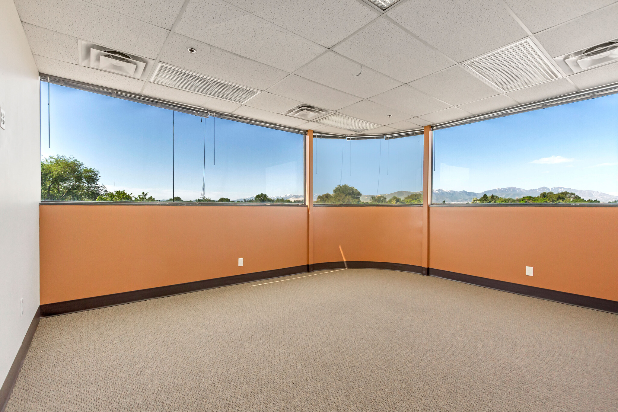 1455 W 2200 S, Salt Lake City, UT for lease Interior Photo- Image 1 of 6