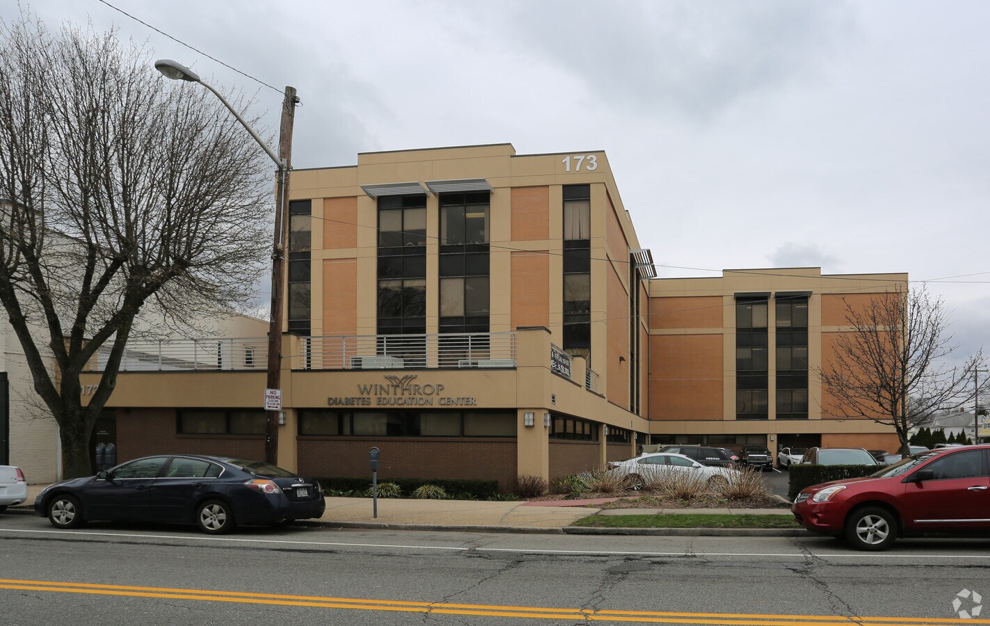 173 Mineola Blvd, Mineola, NY 11501 Mineola Medical Center
