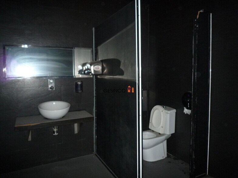 Retail in Ontinyent, Valencia for lease - Building Photo - Image 3 of 4