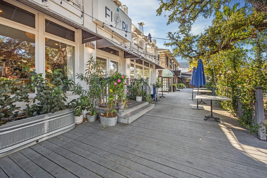 4315 Montrose Blvd, Houston, TX for lease - Building Photo - Image 1 of 23