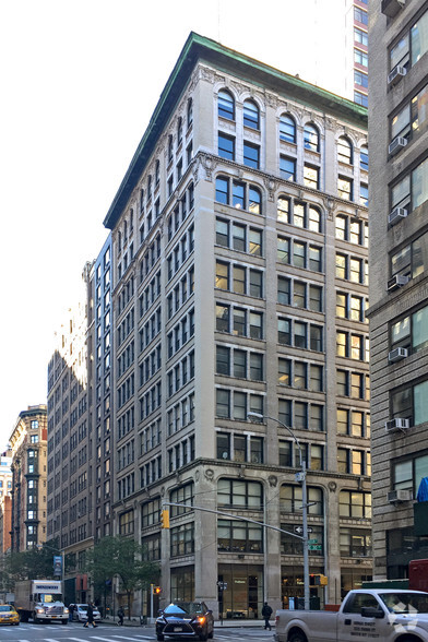 112-116 Madison Ave, New York, NY for lease - Building Photo - Image 1 of 9