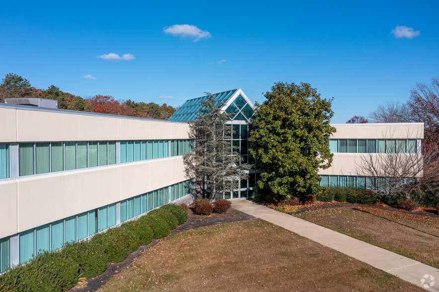 100 Decadon Dr, Egg Harbor Township, NJ for lease - Building Photo - Image 1 of 7