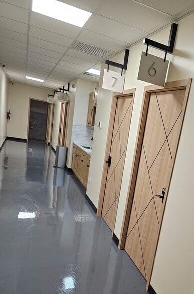 118 Madison St, Alexander City, AL for lease - Interior Photo - Image 3 of 9