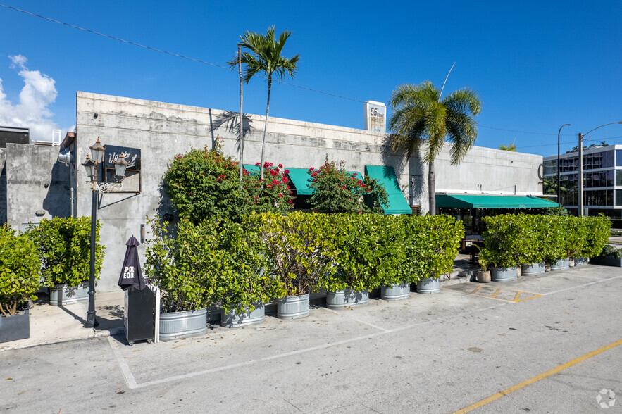 5556 NE 4th Ct, Miami, FL for lease - Building Photo - Image 2 of 9