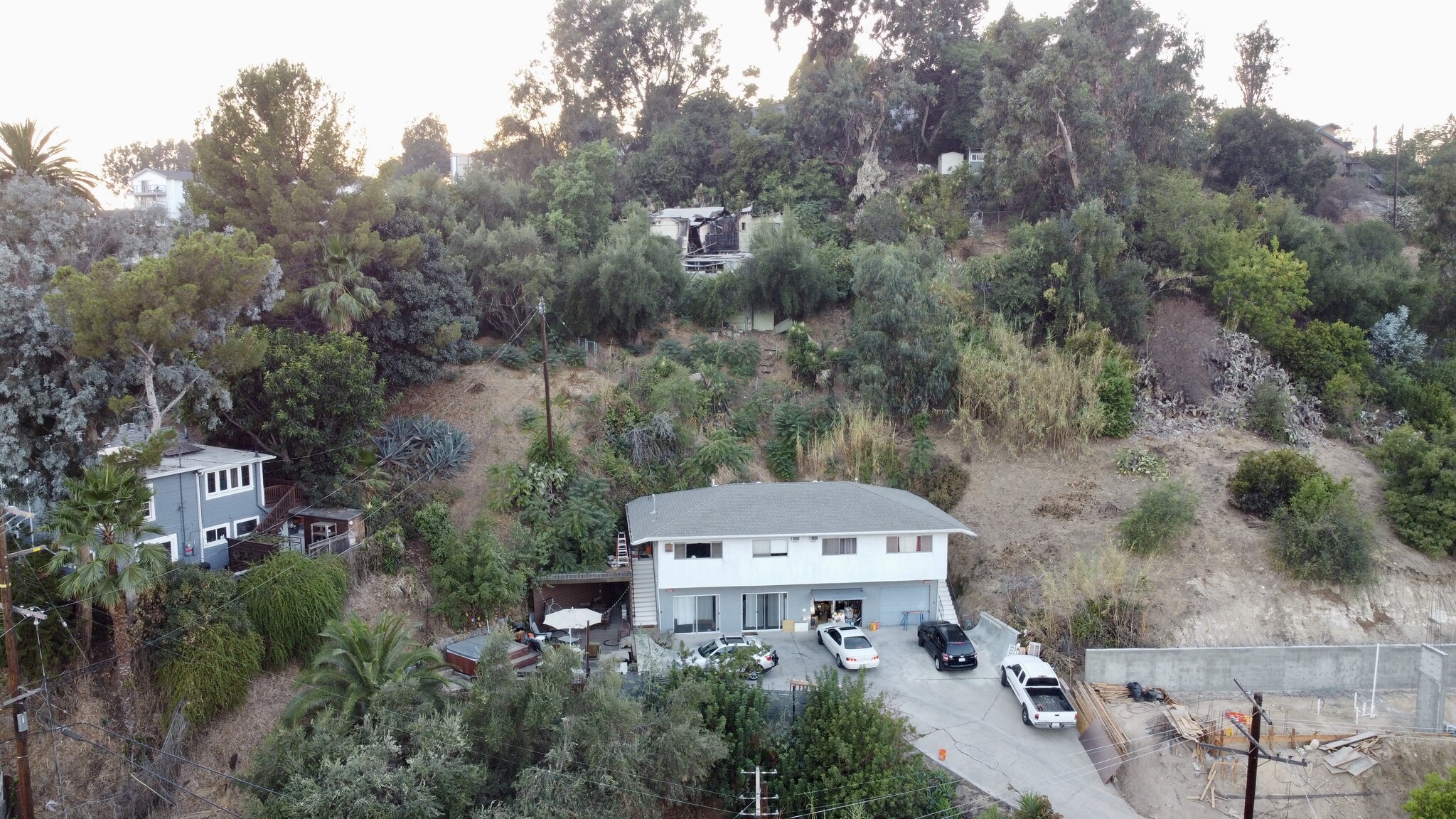 REO Loma Vista Lender Will Carry, Los Angeles, CA for sale Primary Photo- Image 1 of 1