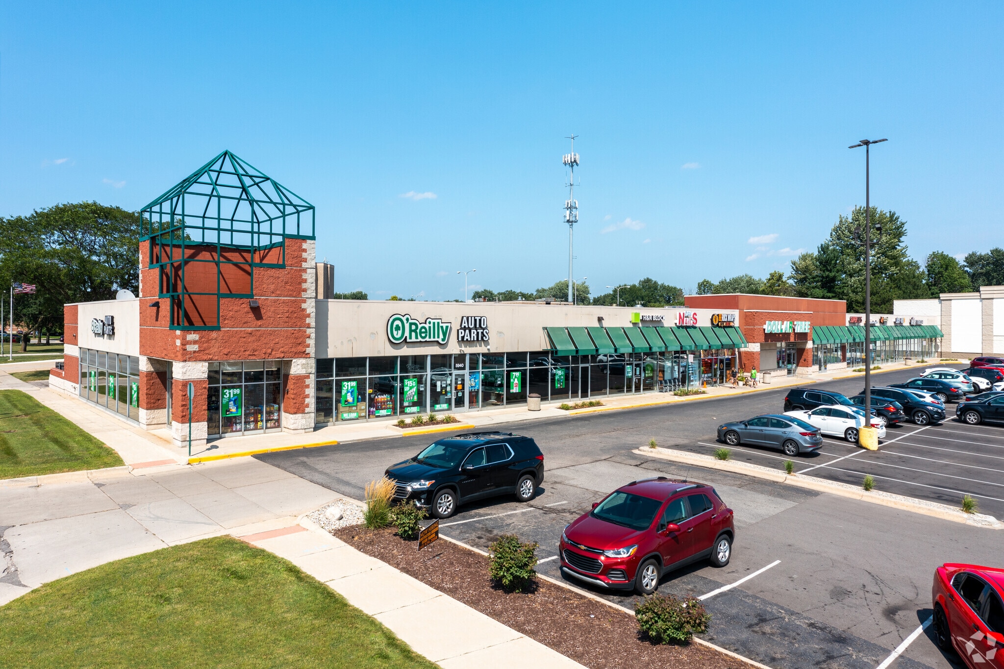 5726-5940 Middlebelt Rd, Garden City, MI for lease Building Photo- Image 1 of 7
