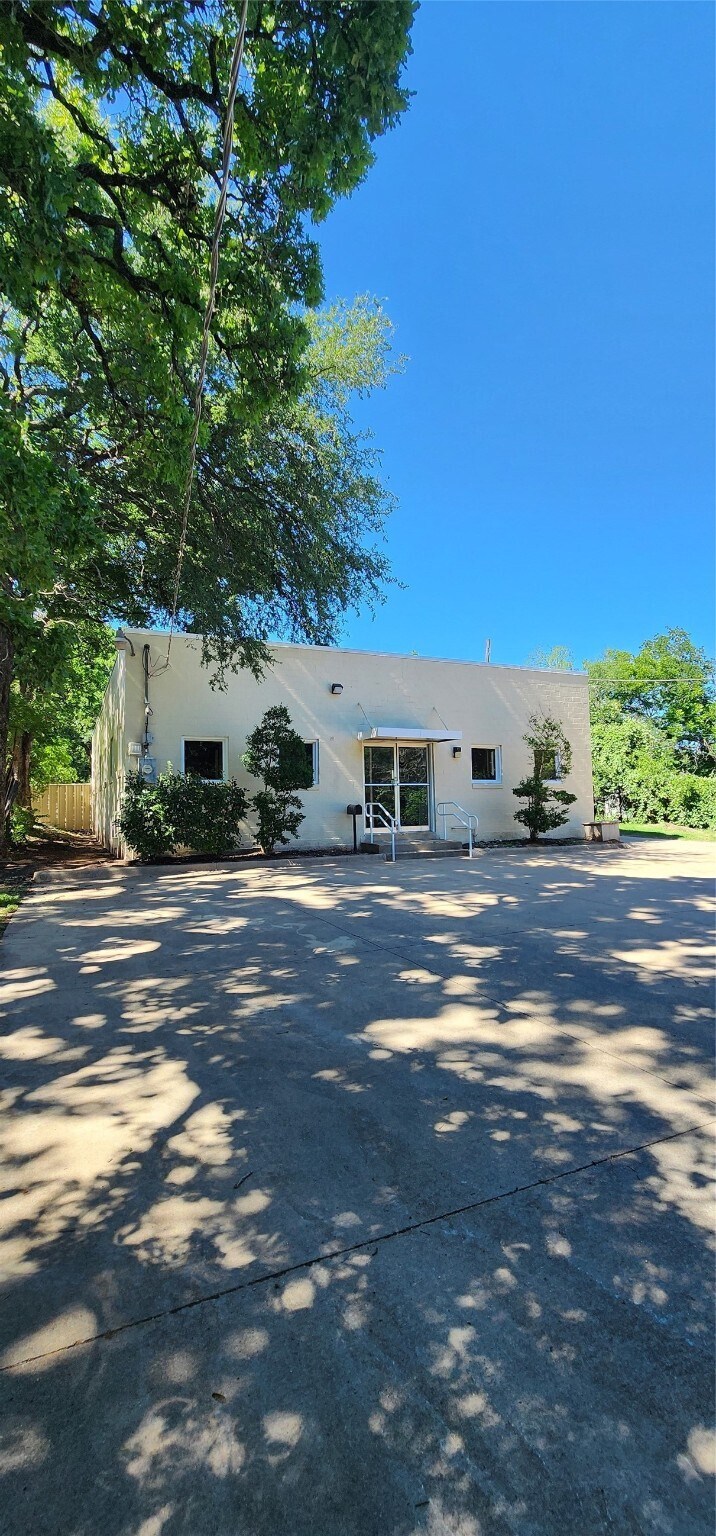 5923 Highland Ave, Haltom City, TX for sale Primary Photo- Image 1 of 1