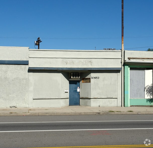 10653-10657 Burbank Blvd, North Hollywood, CA for sale - Building Photo - Image 3 of 6