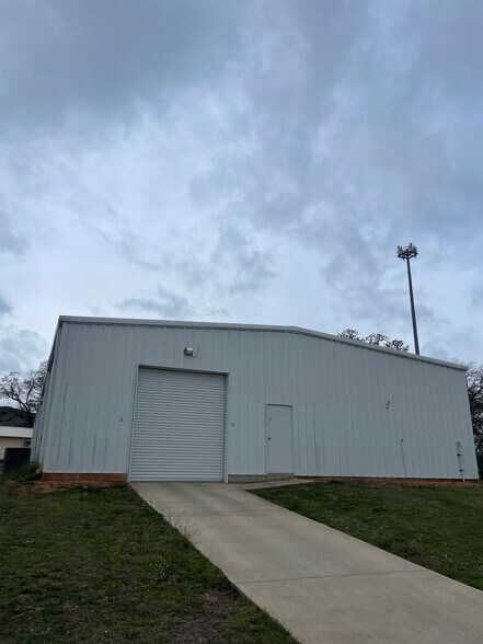 709 w Highway 199, Springtown, TX for sale - Primary Photo - Image 1 of 1