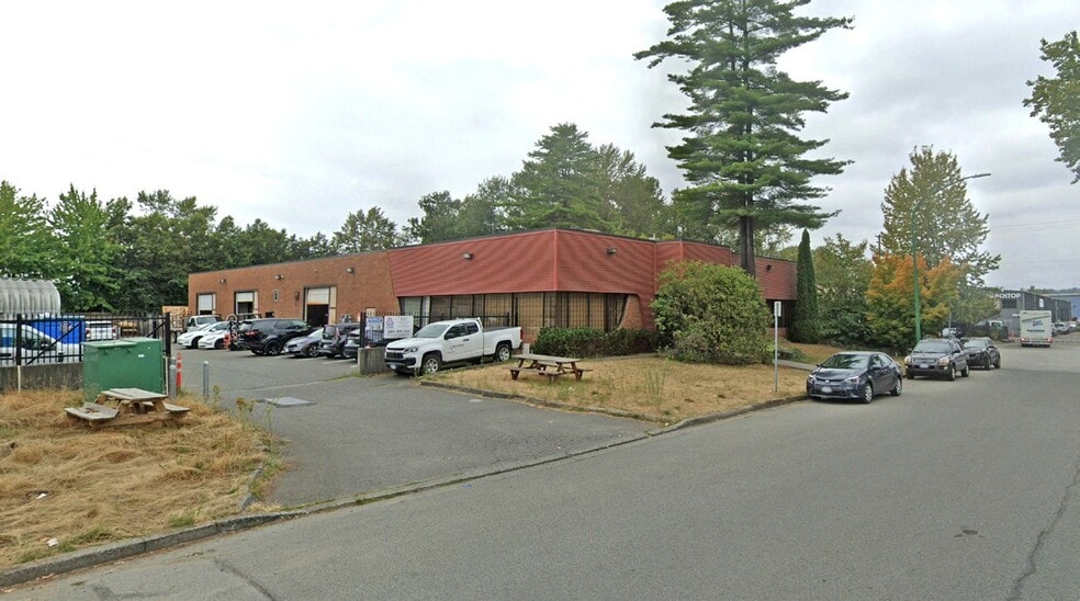 7405 Lowland Dr, Burnaby, BC for lease - Building Photo - Image 2 of 4