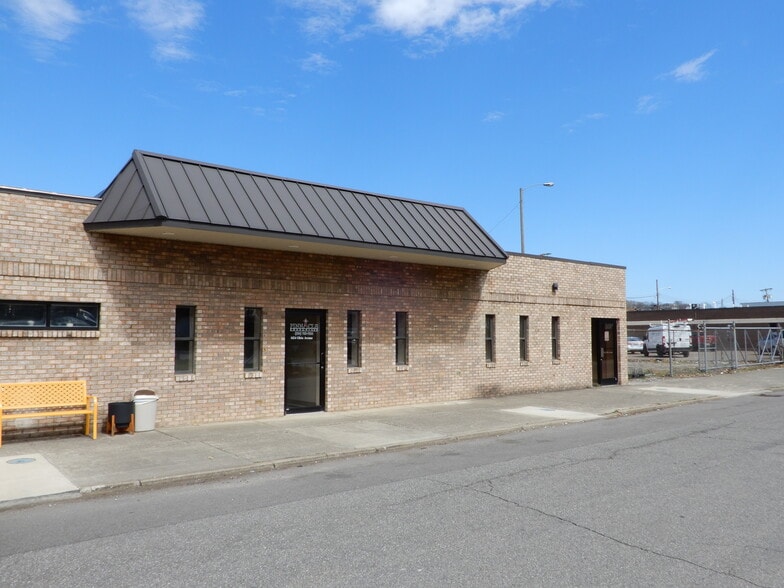 1424 Ohio Ave, Dunbar, WV for sale - Building Photo - Image 1 of 10