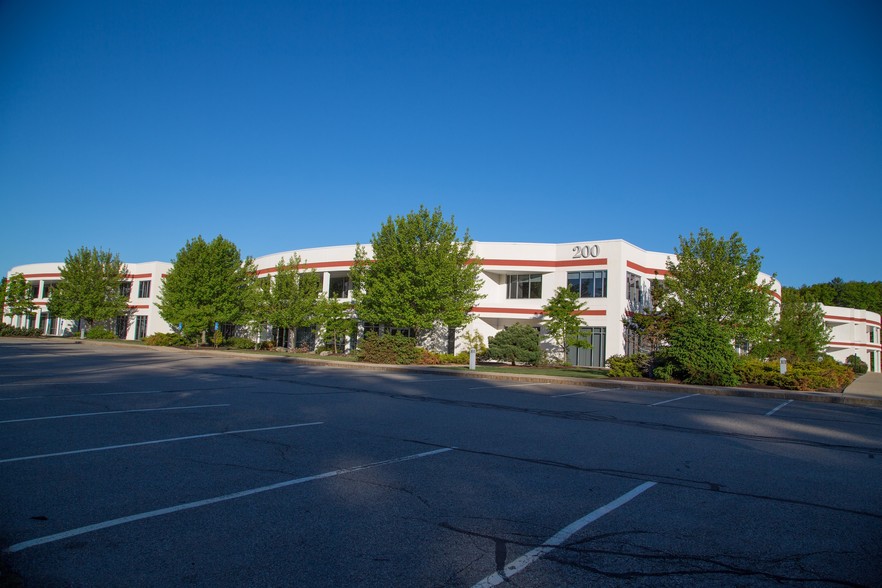 200 International Dr, Portsmouth, NH for lease - Building Photo - Image 3 of 3