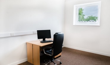 10 Babbage Rd, Totnes for lease Interior Photo- Image 2 of 5