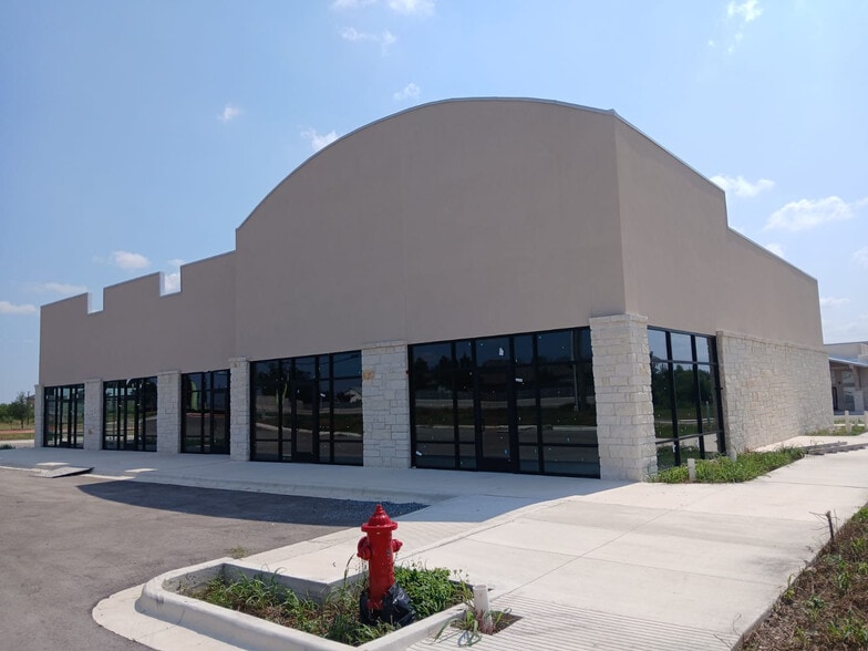 Weiss Ln & Aventura, Pflugerville, TX for lease - Building Photo - Image 2 of 6