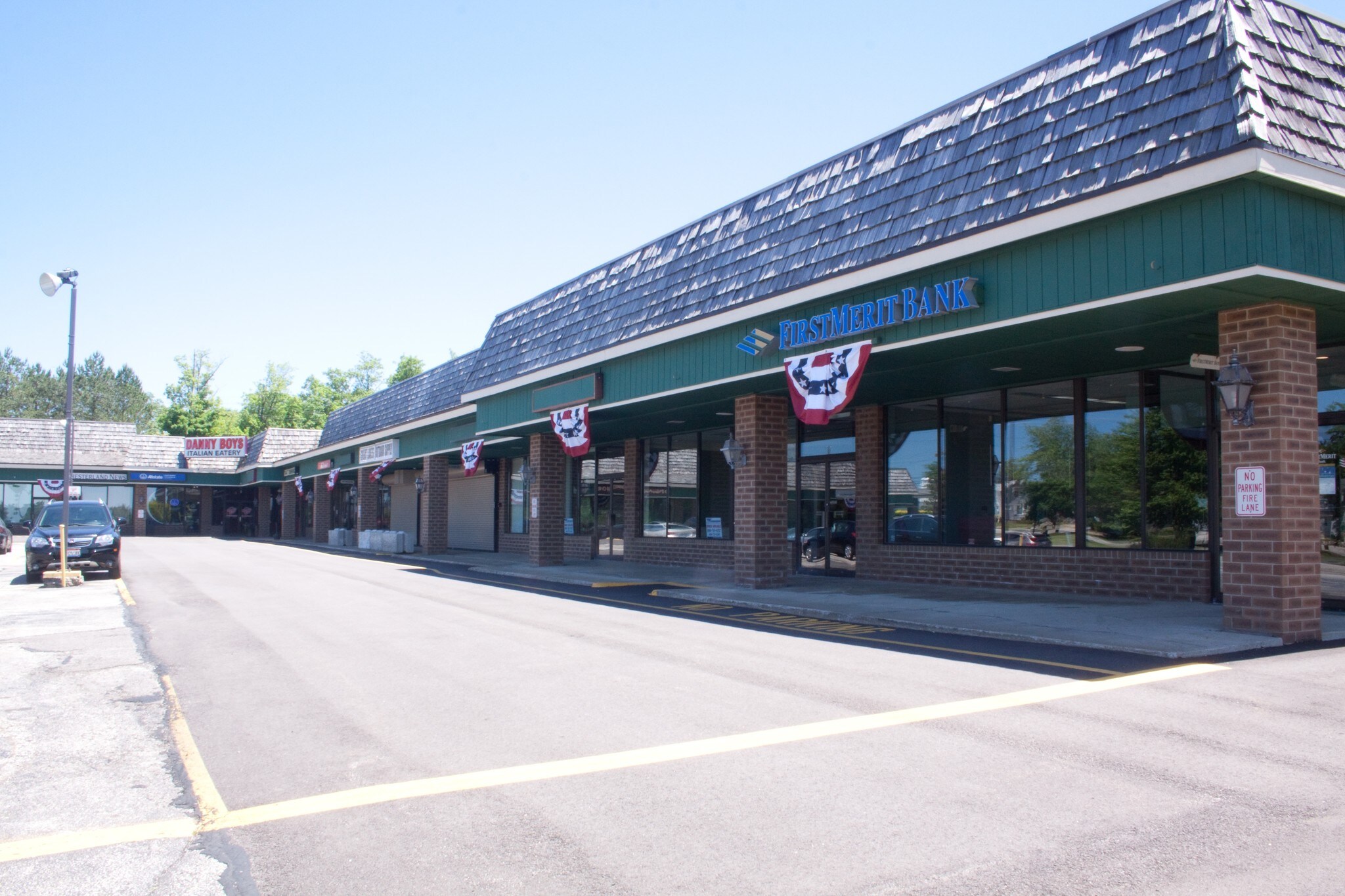 8389 Mayfield Rd, Chesterland, OH 44026 Maywood Centre