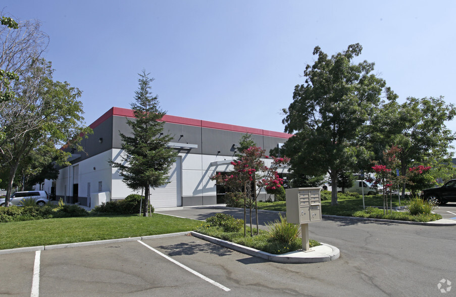 4340-4390 Technology Dr, Fremont, CA for lease - Building Photo - Image 2 of 6