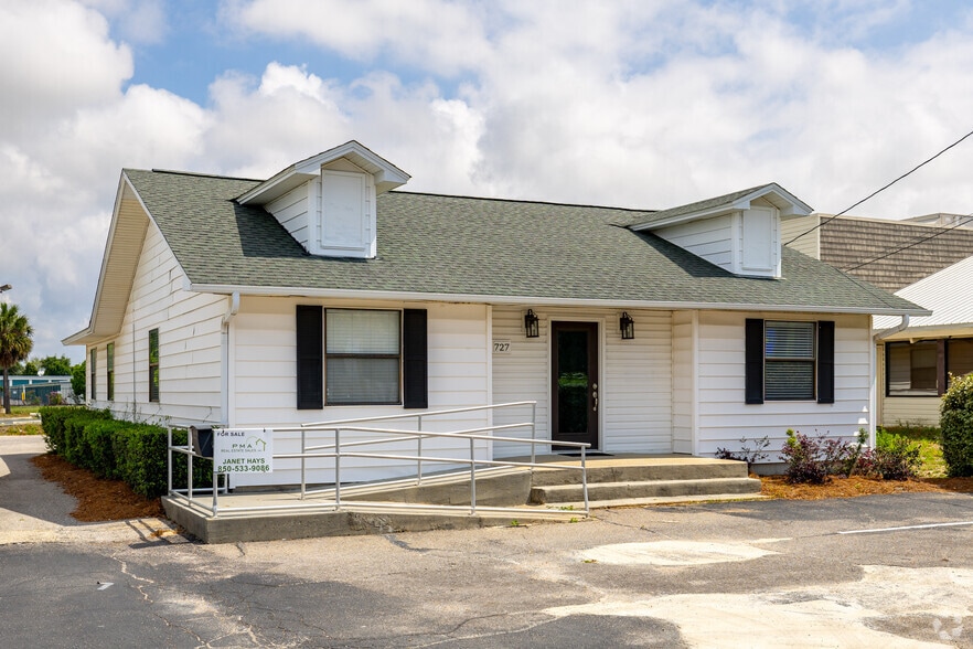 Harbor Blvd portfolio of 2 properties for sale on LoopNet.com - Primary Photo - Image 2 of 2