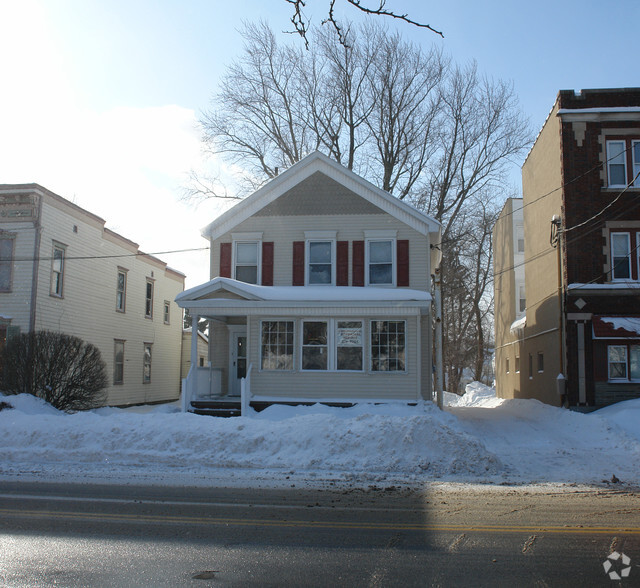 135 Mohawk Ave, Schenectady, NY for sale - Building Photo - Image 2 of 2