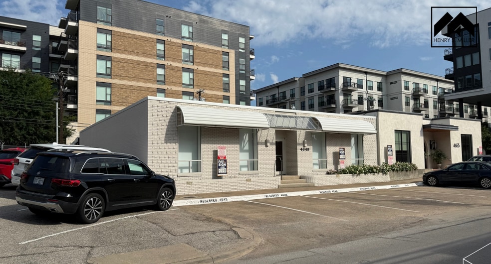 4649 Insurance Ln, Dallas, TX for lease - Building Photo - Image 1 of 6