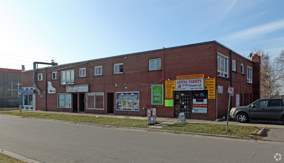 92 Wolfe St, Oshawa, ON for lease - Building Photo - Image 2 of 2