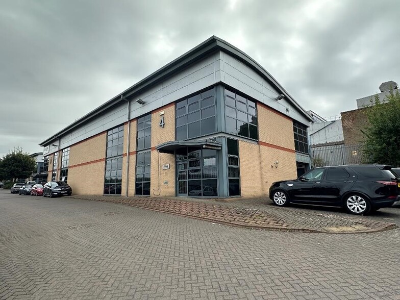 Sheffield Rd, Rotherham for lease - Building Photo - Image 1 of 1