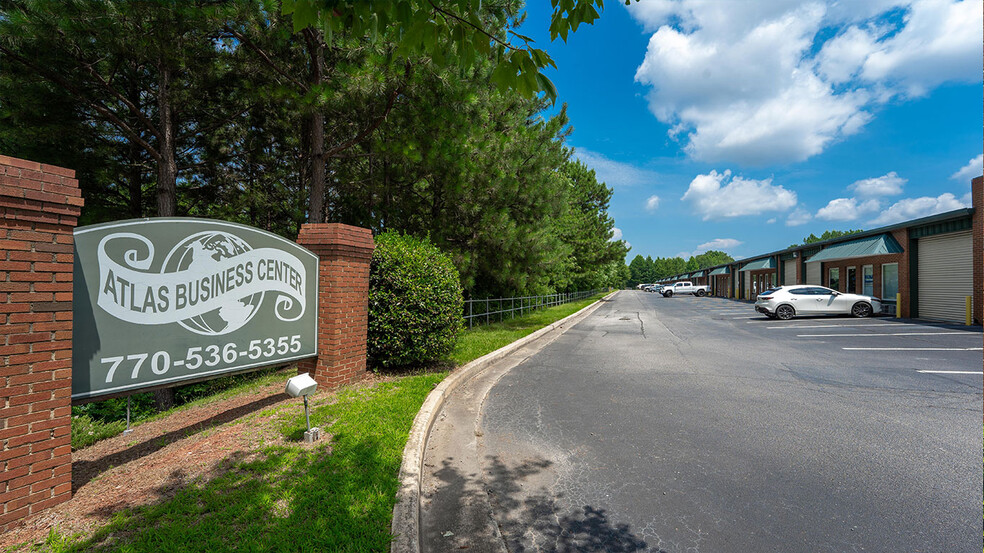 2445 Hilton Dr, Gainesville, GA for lease - Building Photo - Image 1 of 6