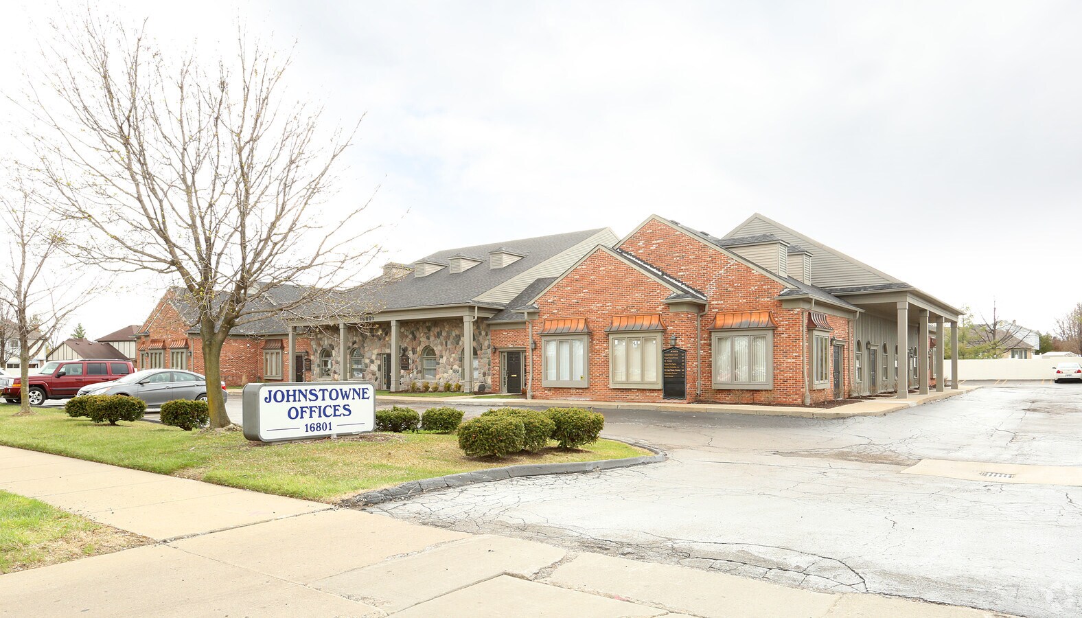 16801 Newburgh Rd, Livonia, MI 48154 Property Record