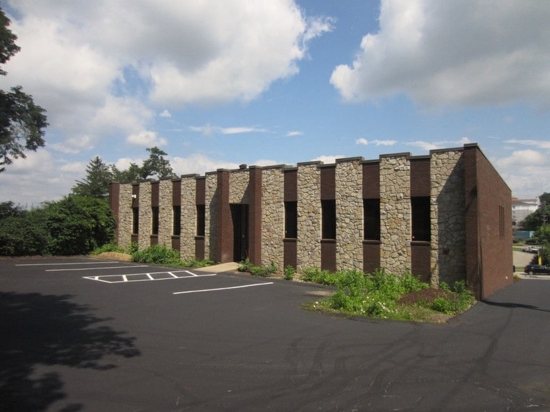 4268 Northern Pike, Monroeville, PA for lease - Building Photo - Image 3 of 5