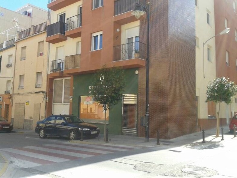 Retail in València for lease - Building Photo - Image 1 of 7