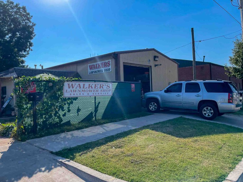 132 W Main St, Edmond, OK for sale - Primary Photo - Image 1 of 31