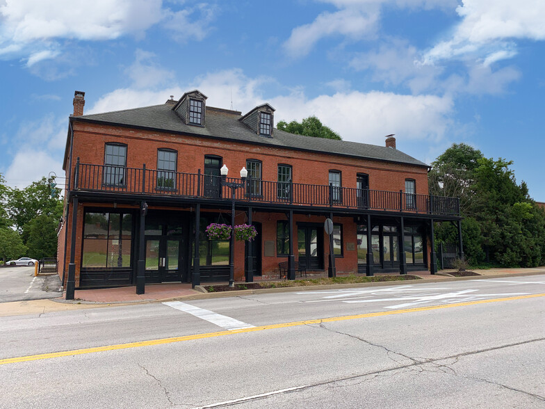 108 S Main St, O'Fallon, MO for sale - Primary Photo - Image 1 of 1