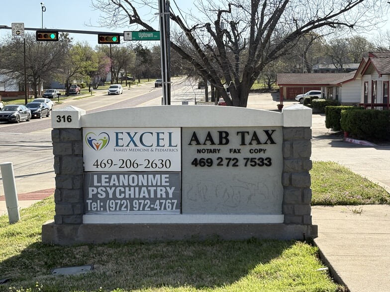 316 W Belt Line Rd, Cedar Hill, TX for lease - Building Photo - Image 2 of 2