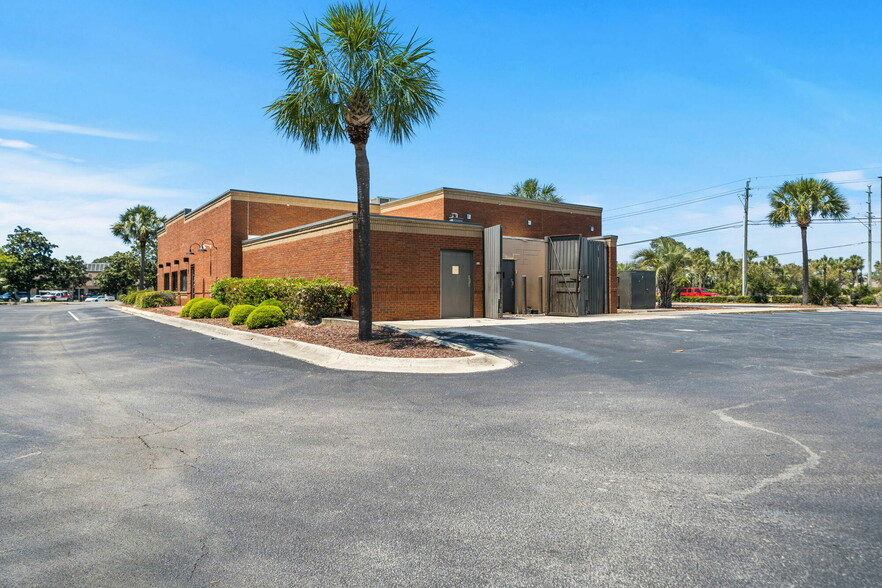10071 Hutchison Blvd, Panama City Beach, FL for lease - Building Photo - Image 2 of 21
