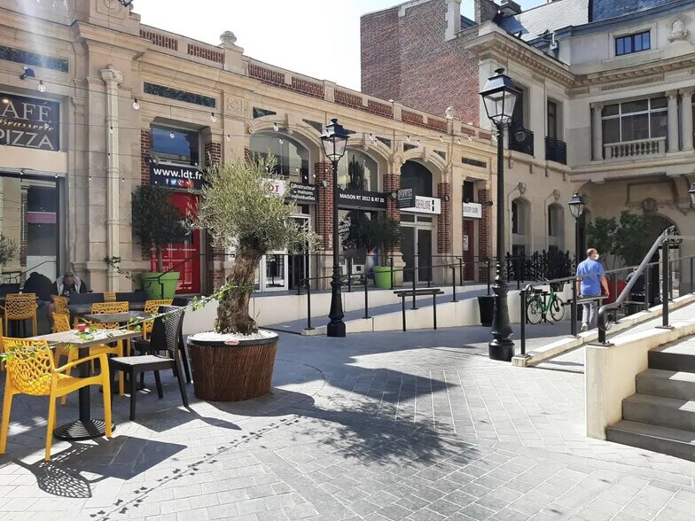 Retail in Amiens for lease - Building Photo - Image 1 of 2