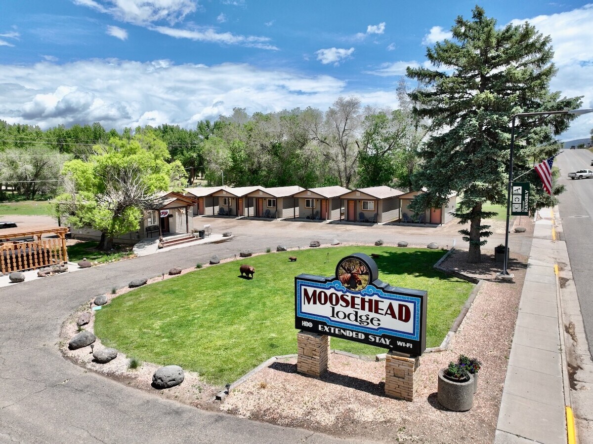 856 E Main St, Rangely, CO 81648 Moosehead Lodge