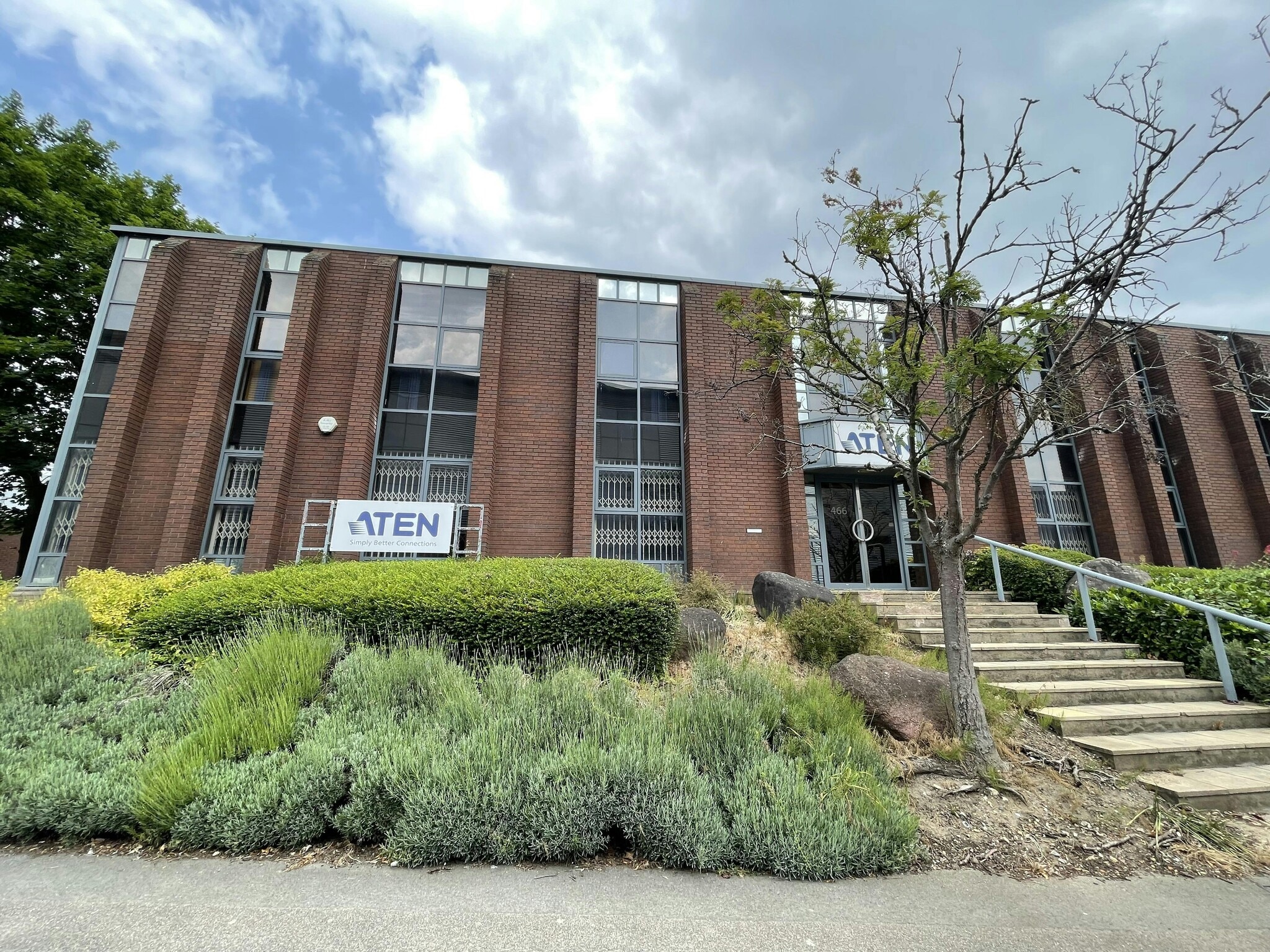 466-467 Malton Ave, Slough for lease Building Photo- Image 1 of 7