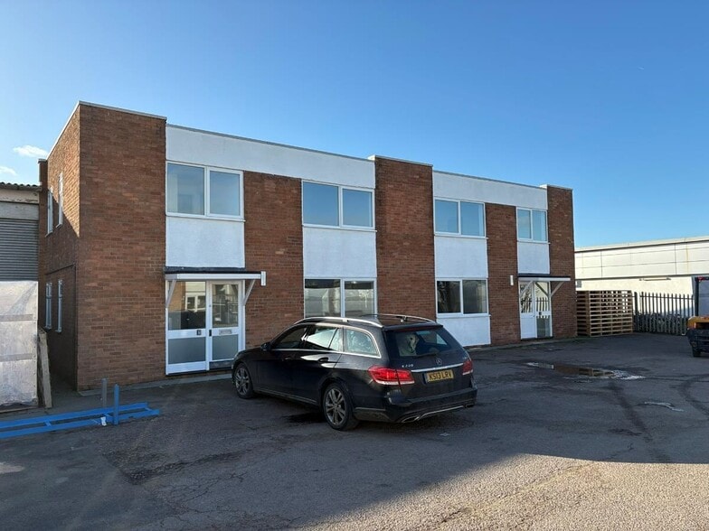 Malmesbury Rd, Cheltenham for lease - Building Photo - Image 1 of 1