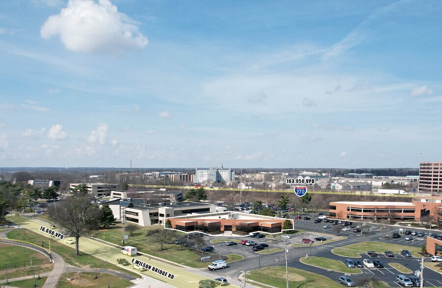 330 E Wilson Bridge Rd, Worthington, OH for sale - Building Photo - Image 1 of 1