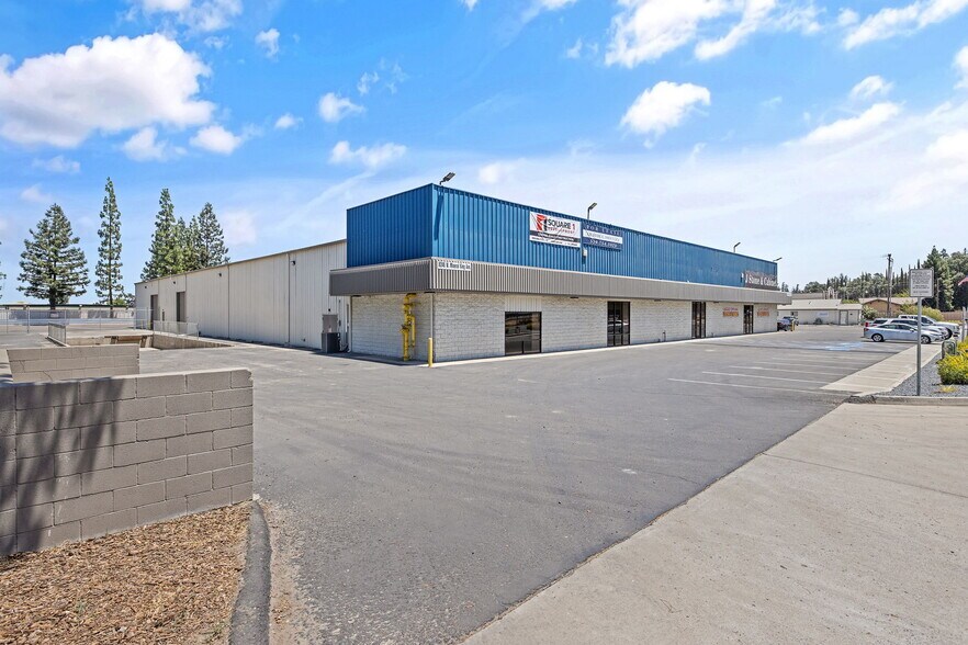 8246 W Mineral King Ave, Visalia, CA for lease - Building Photo - Image 2 of 12