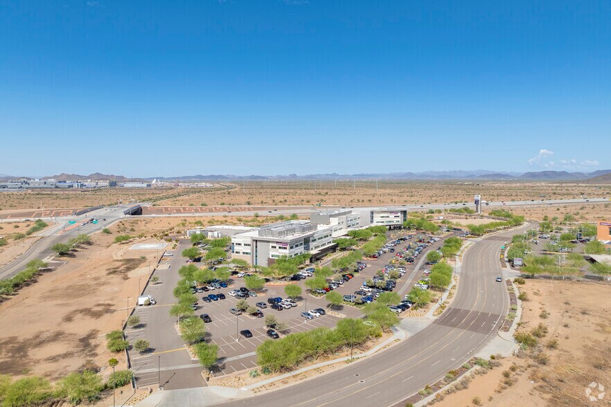 33300 N 32nd Ave, Phoenix, AZ for lease - Building Photo - Image 3 of 4