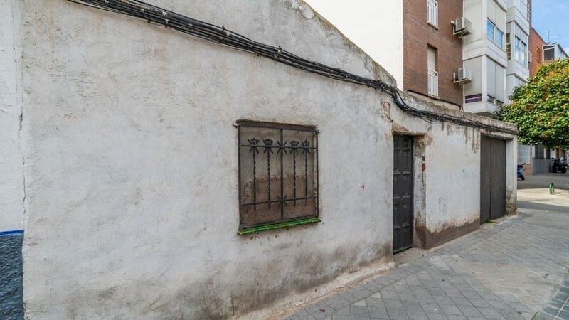 Calle de Peironcely, 36, Madrid, Madrid for sale Construction Photo- Image 1 of 4