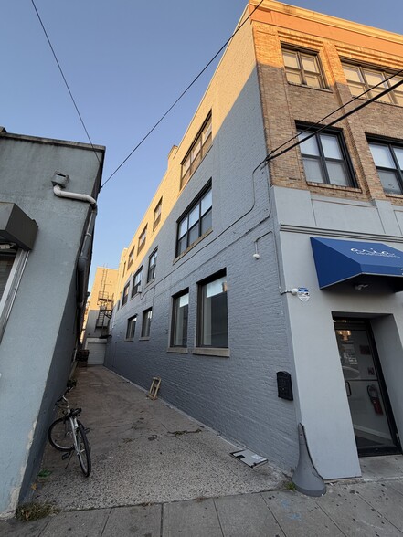 226 New Brunswick Ave, Perth Amboy, NJ for sale - Building Photo - Image 3 of 45