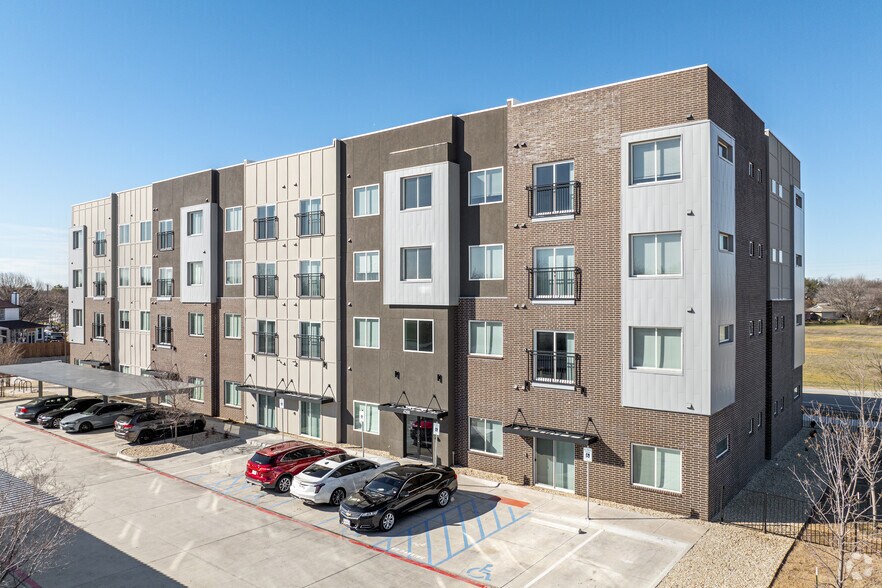 4200 Stuart Rd, Denton, TX for sale - Primary Photo - Image 1 of 1