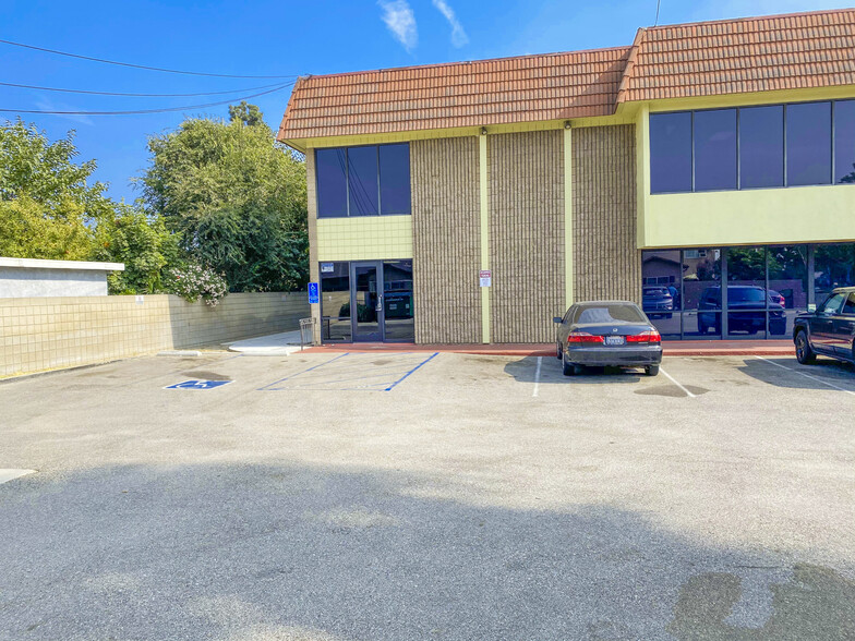 8607 Imperial Hwy, Downey, CA for lease - Building Photo - Image 3 of 16