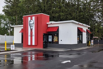 7601 Oswego Rd, Liverpool, NY for lease Building Photo- Image 1 of 5