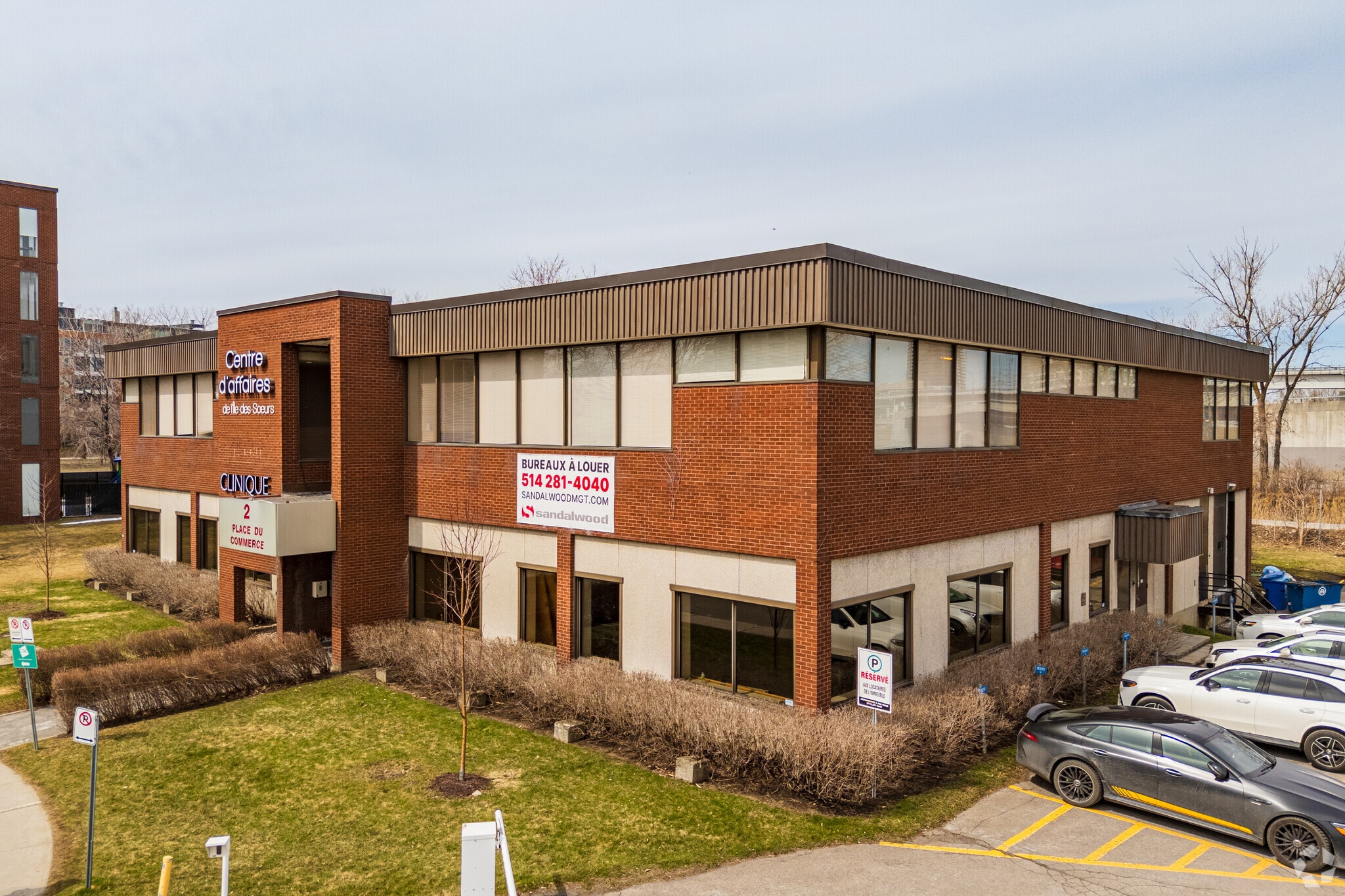 2 Pl Du Commerce, Montréal, QC for sale Primary Photo- Image 1 of 1