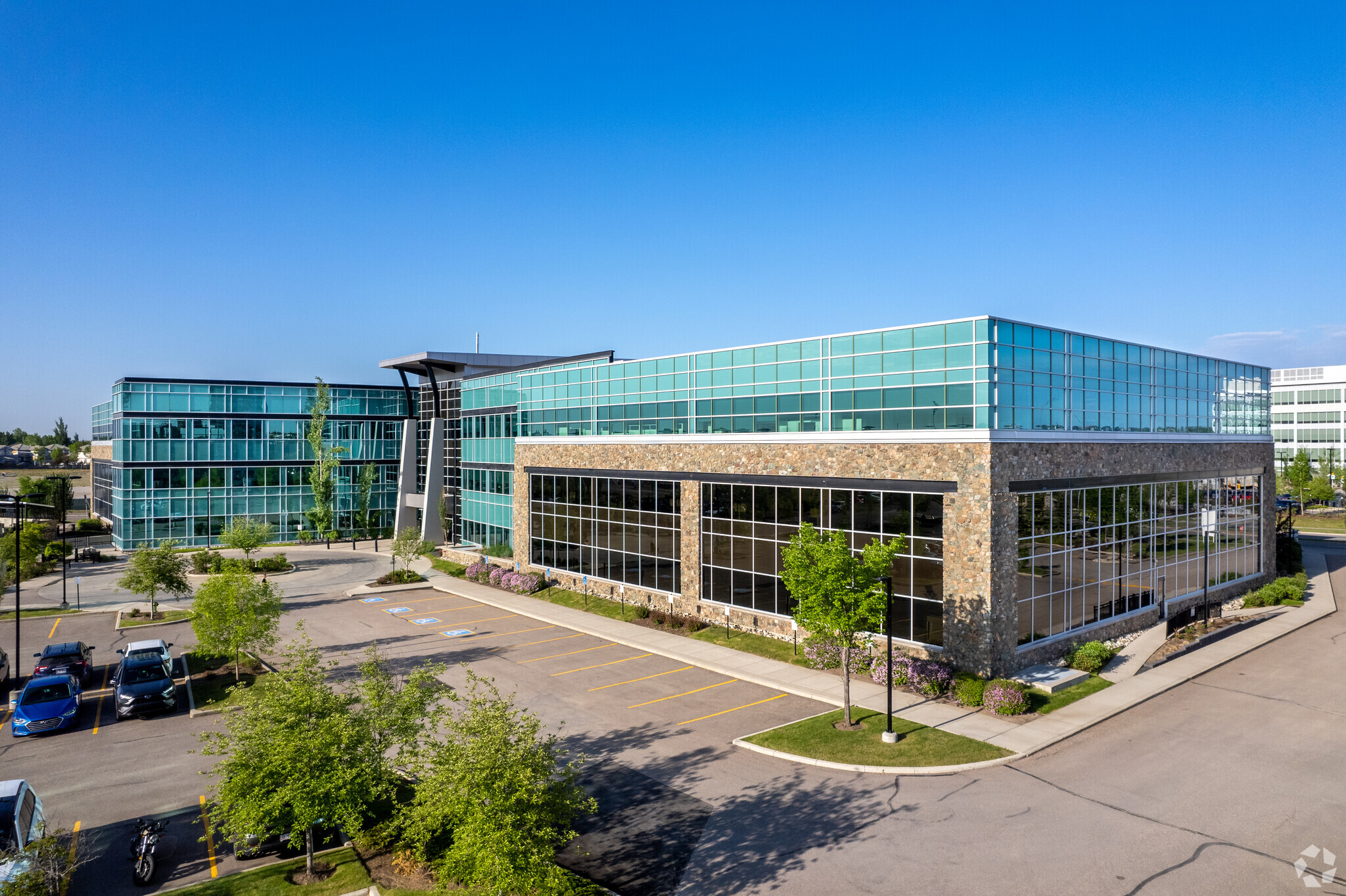 115 Quarry Park Rd SE, Calgary, AB for sale Primary Photo- Image 1 of 1