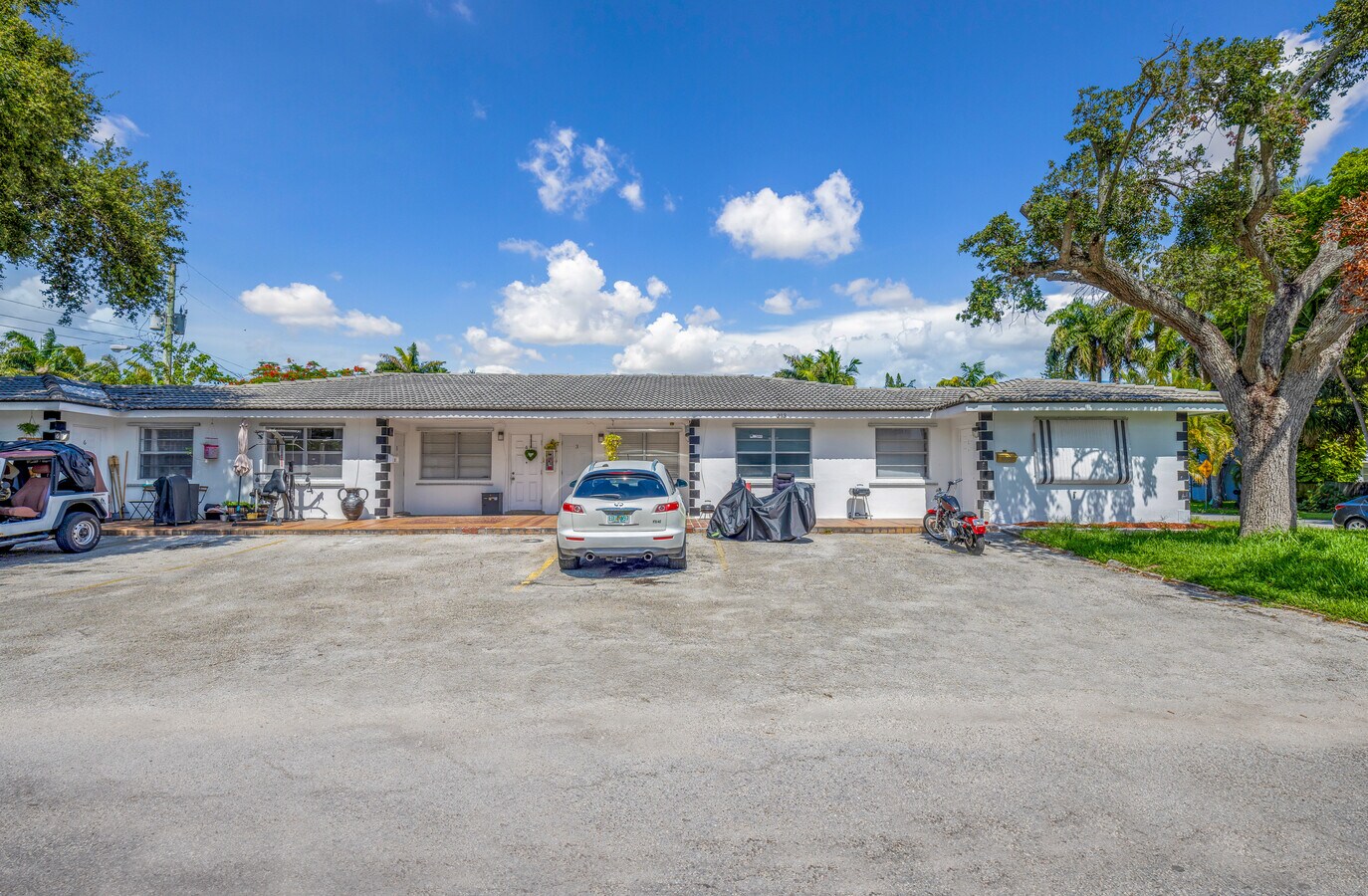 213 SE Park St Dania FL 33004 - 213 SE Park St Dania FL Building Photo 1 HighDefinition 