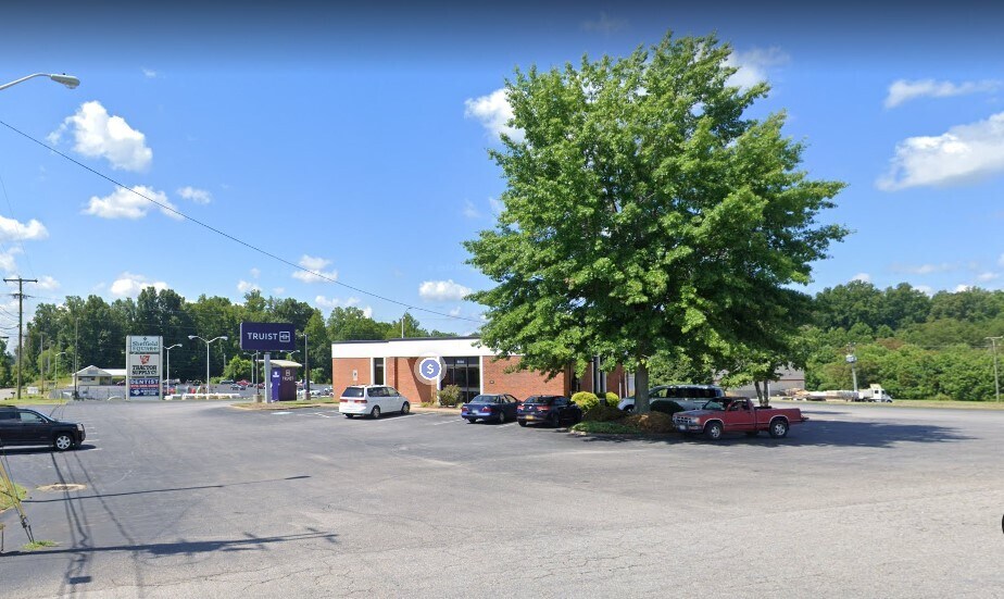 4860 Greensboro Rd, Ridgeway, VA 24148